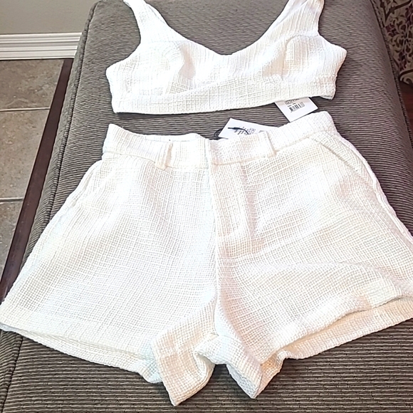 Showpo 2 Pc. Twill Short Set NWT - Picture 12 of 12